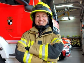 Save what matters – and secure what remains: Tina Volkersdorfer takes on responsibility across different fields (Photo: FFW Roth).
