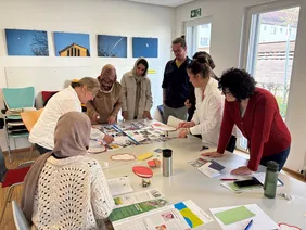 Engagiert und kreativ: Die Teilnehmenden diskutieren Zukunftsszenarien für das Konradviertel (Foto: THI).