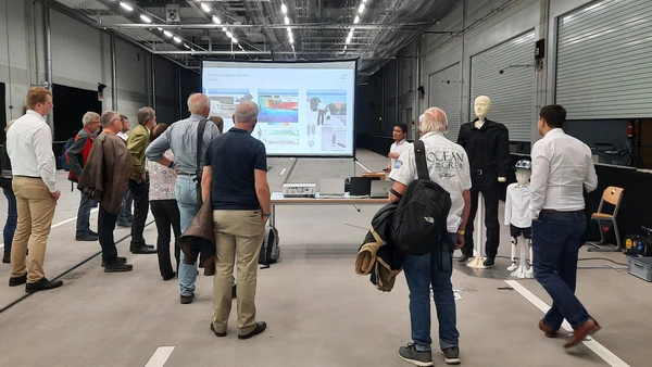 Besuchergruppe des VDI bei Führung durch das Carissma Zentrum