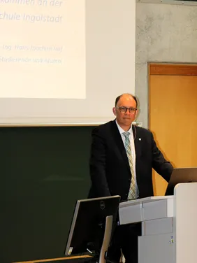 Praxisnähe, Internationalität und Forschungsstärke: Vizepräsident Professor Hans-Joachim Hof stellte die Stärken der THI heraus (Foto: THI).
