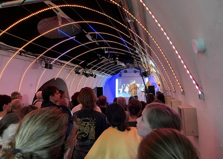 Bauhaus neu interpretiert: Studierende des Studiengangs Technisches Design (TD) zeigen, wie sich die Ideen Oskar Schlemmers digital weiterdenken lassen (Foto: Phillip Kessler/THI).