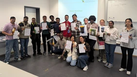 Orientierung für den Wohnalltag in Deutschland: Teilnehmende des Workshops am Campus Neuburg (Foto: THI).